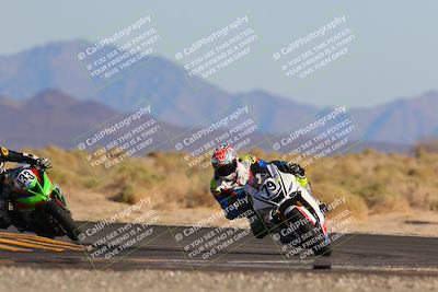 media/Oct-29-2022-CVMA (Sat) [[14c0aa3b66]]/Race 8 Supersport Middleweight/Folder 2/